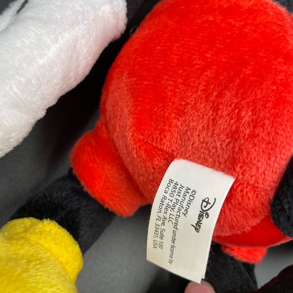 Mickey Mouse 17 inch plush Toy - Picture 3 of 6